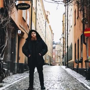 Meet your Posher, Aaron